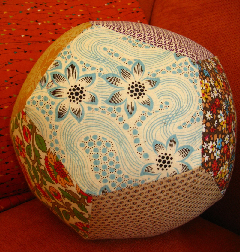 Illustration for article titled After 400 years, mathematicians have found a new class of solid shapes